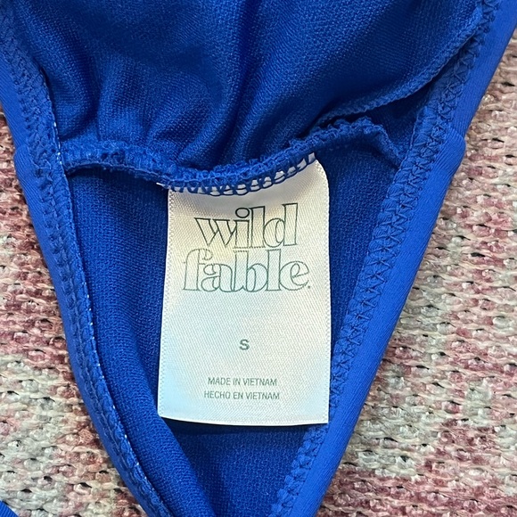 Bikini bundle - Picture 4 of 10